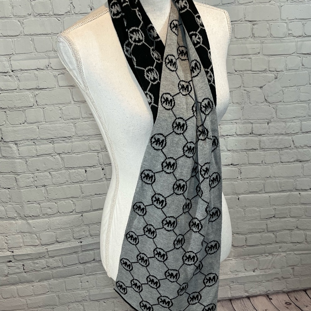 MICHAEL KORS Scarf Logo Reversible Black/Gray